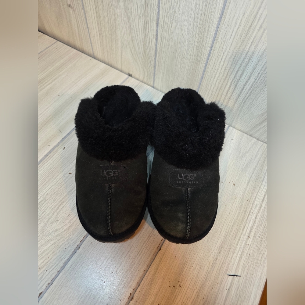 UGG Black Women's Slippers